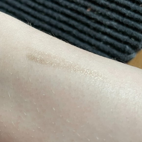 4 eye shades - Magnetic eyeshadow pencil Nudestix, powders Alima & Gia Minerals - Picture 11 of 15